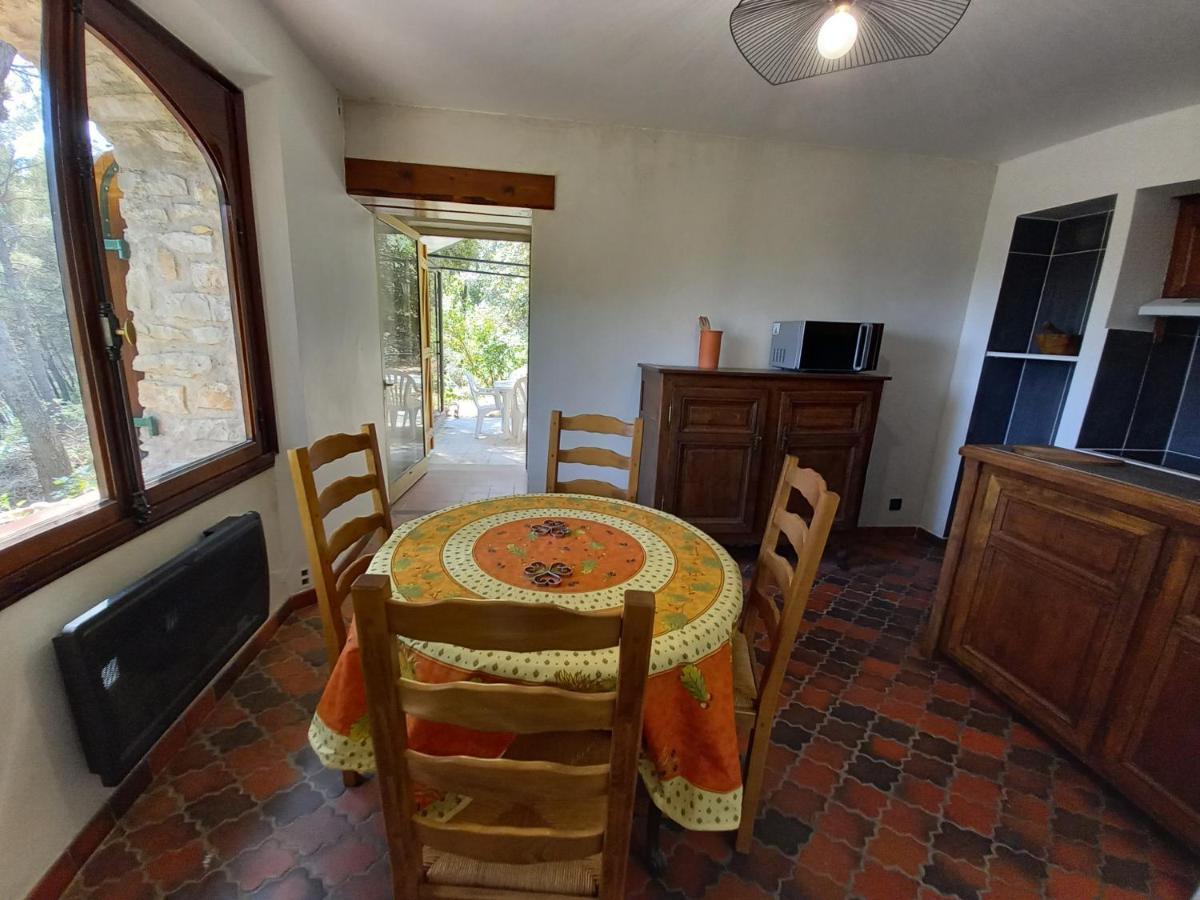 Les Pins Appartement Le Castellet  Buitenkant foto