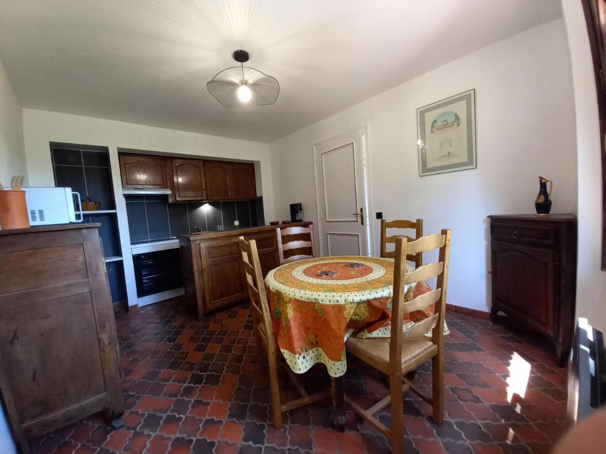 Les Pins Appartement Le Castellet  Buitenkant foto